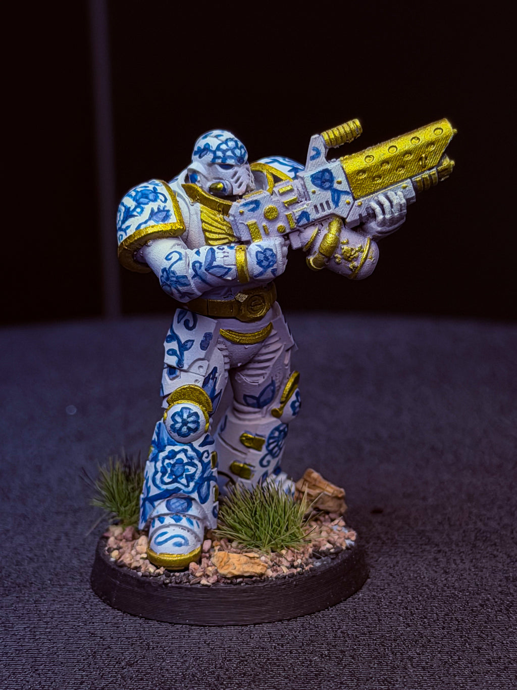 Pre-Painted Space Marine | Fully Freehand Porcelain Pattern | Squidmar Award-Winning Painter | Collector Piece