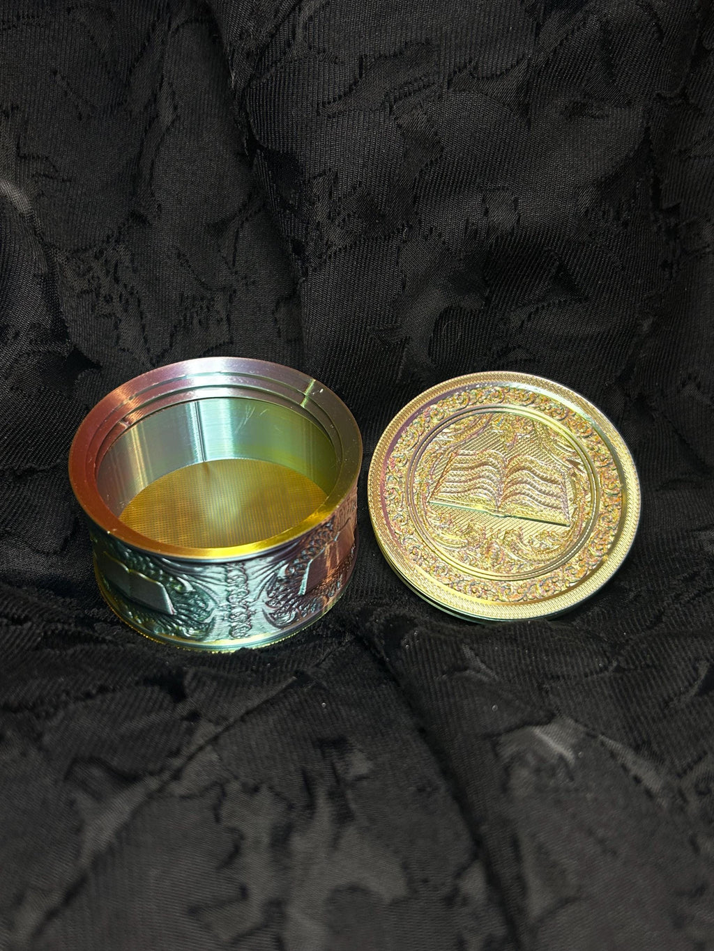 Rogue's Vault Dice Storage | Secure Screw-Top Dice Box | DND Dice Holder | Fantasy Dice Vault for Tabletop RPG | Holds 1 Set