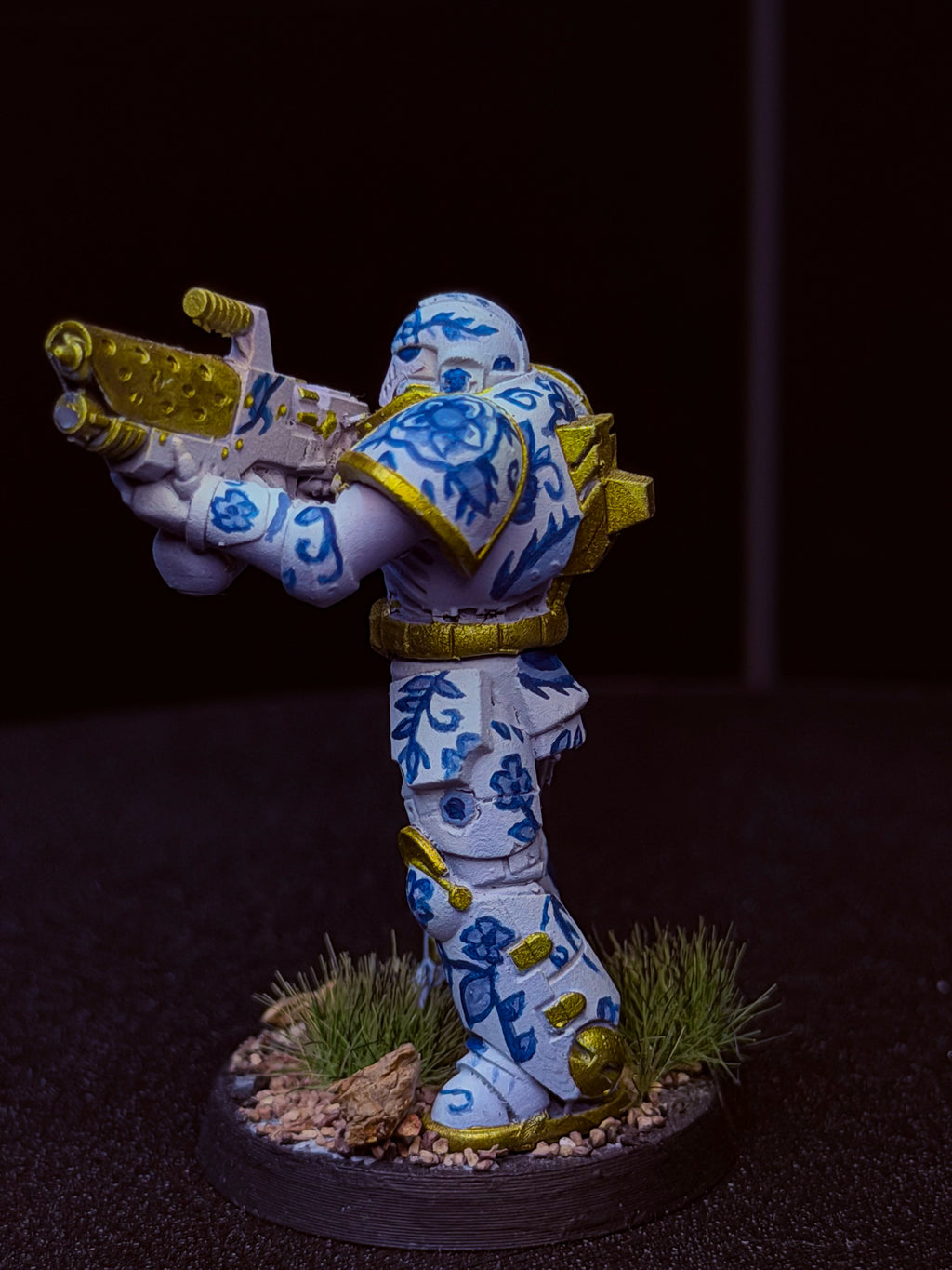 Pre-Painted Space Marine | Fully Freehand Porcelain Pattern | Squidmar Award-Winning Painter | Collector Piece